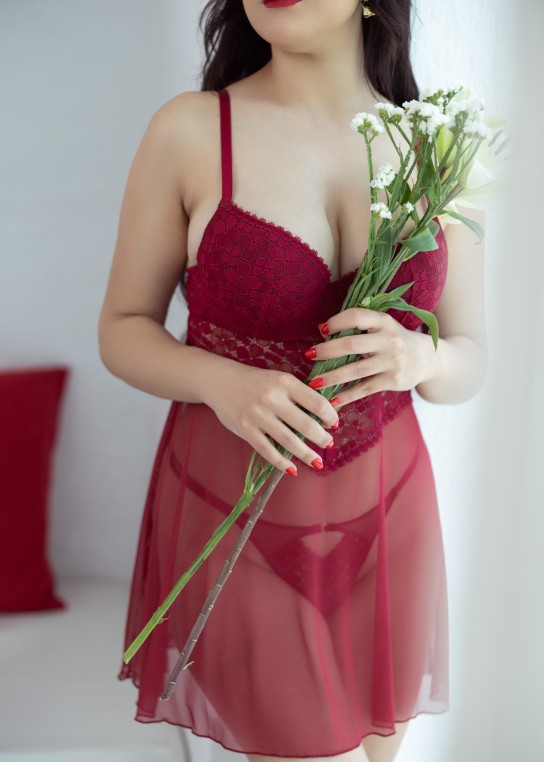 Nuisette coque & dentelle