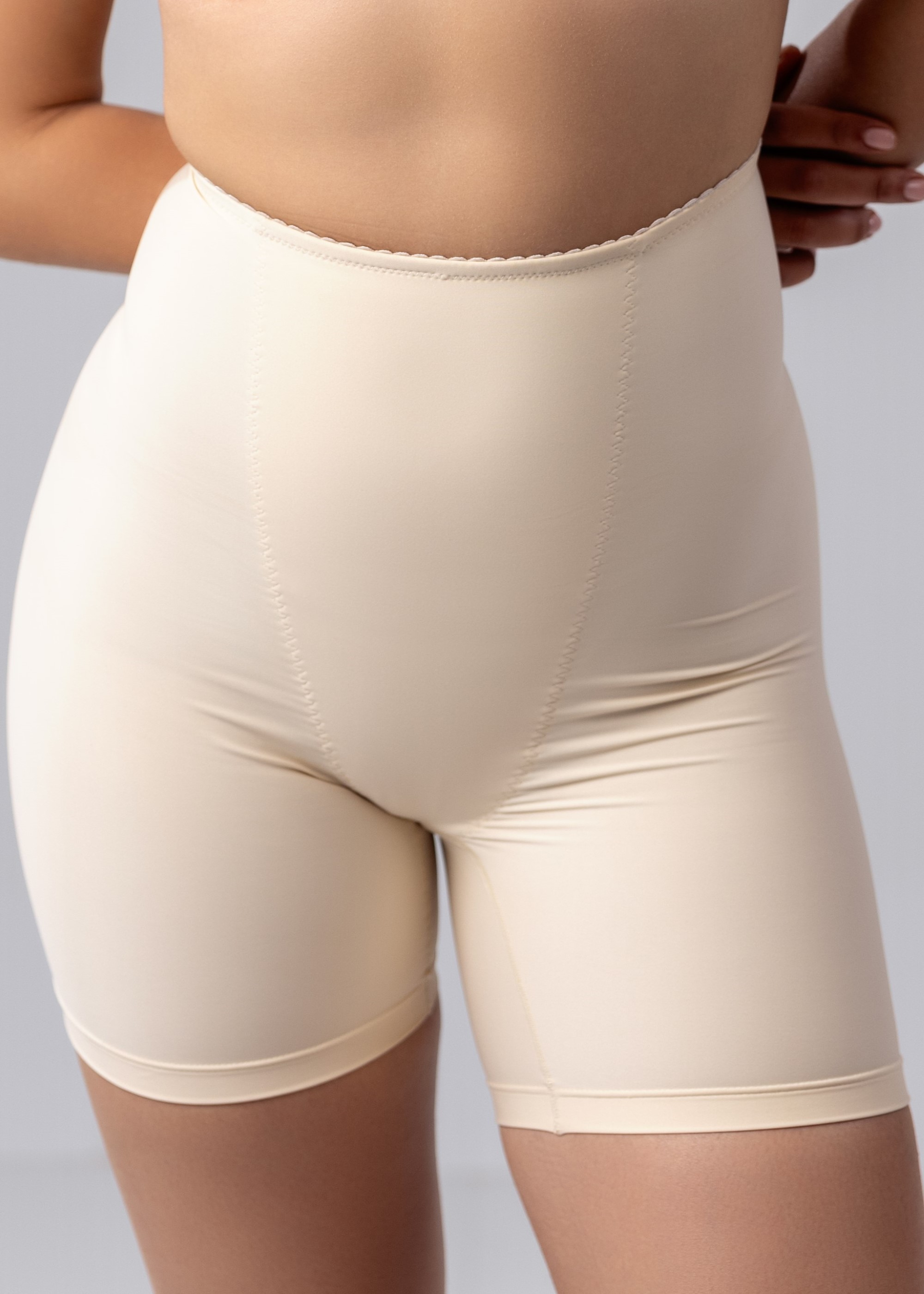 Short gainant & invisible