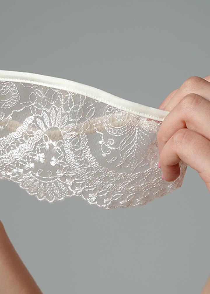 Masque en dentelle